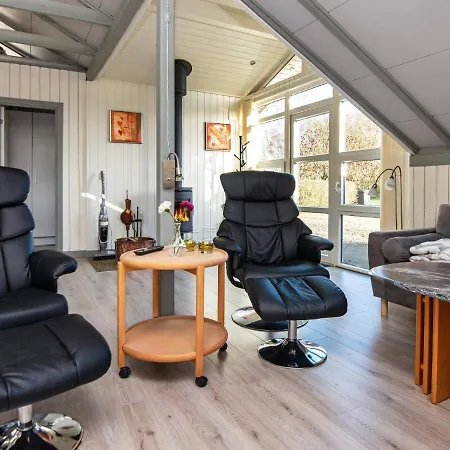 Feriehus Cosy Holiday In With Terrace On Lush Green Plot Hemmet