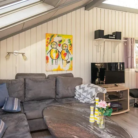 Cosy Holiday In With Terrace On Lush Green Plot Feriehus *